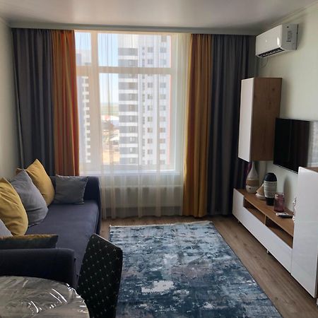 Esil Plaza Apartment Astana Luaran gambar